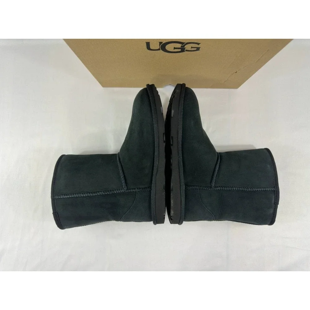 UGG Classic II Sheepskin Kids Boot #1017703K Size 6 Women's Size 7.5